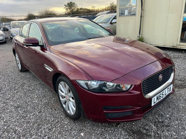 JAGUAR XE