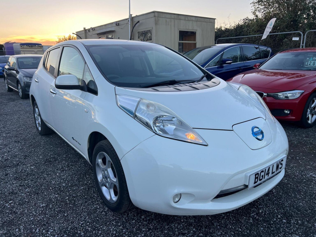 NISSAN LEAF