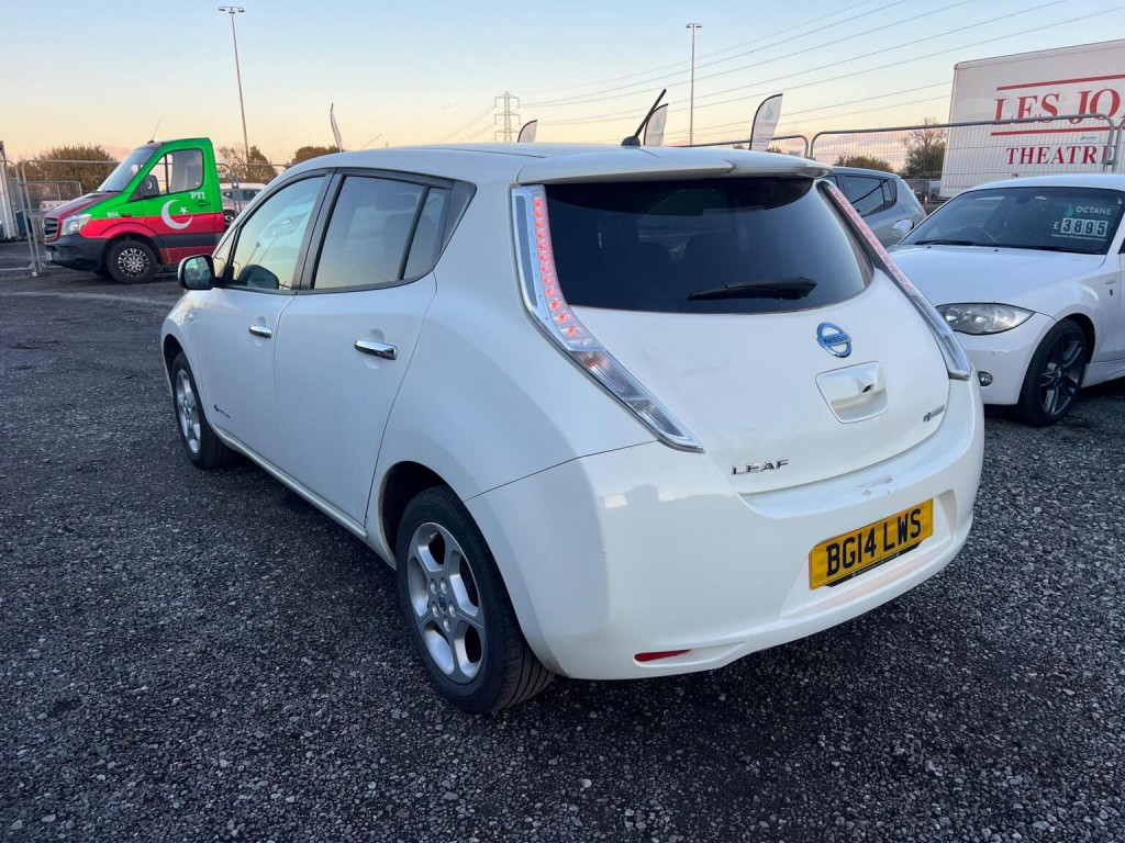 NISSAN LEAF