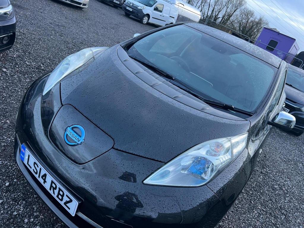 NISSAN LEAF