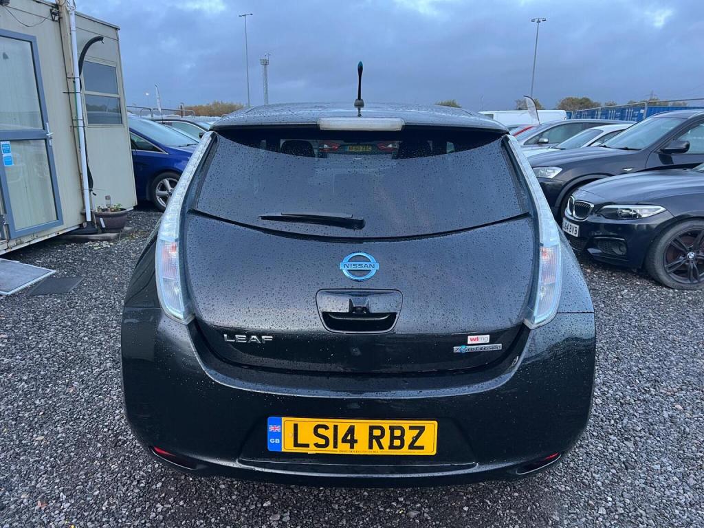 NISSAN LEAF