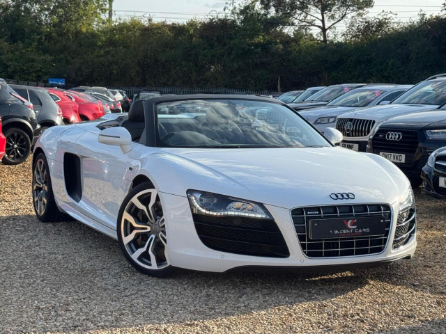 AUDI R8