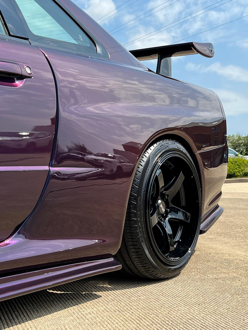 NISSAN SKYLINE