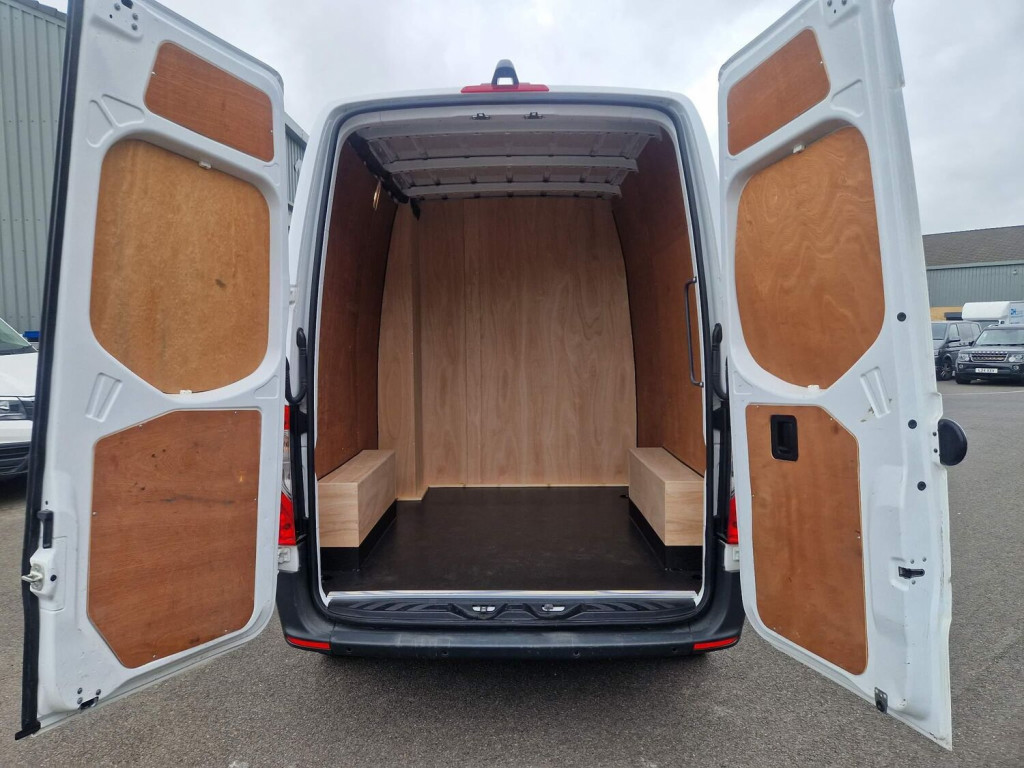 MERCEDES-BENZ SPRINTER