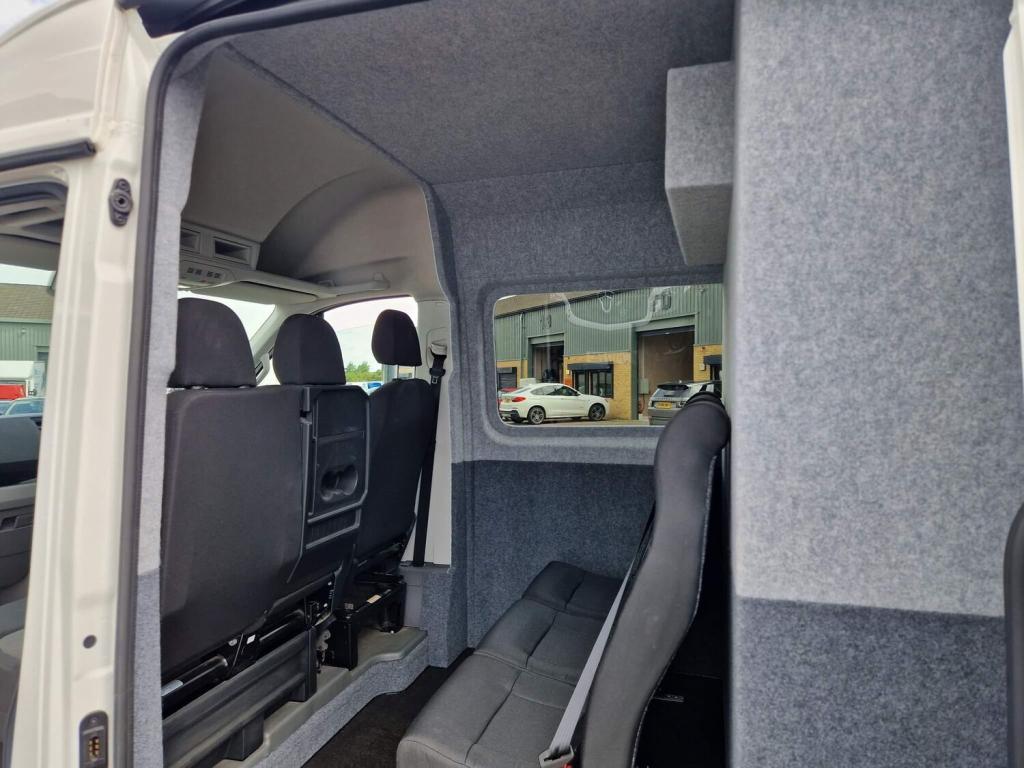 VOLKSWAGEN CRAFTER