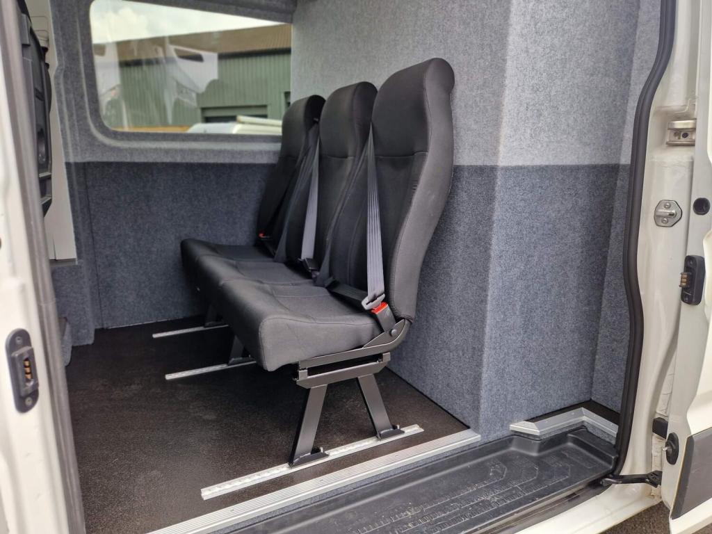 VOLKSWAGEN CRAFTER