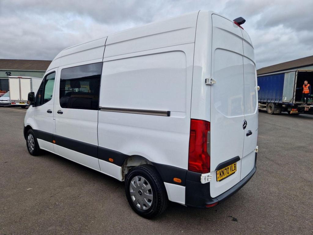 MERCEDES-BENZ SPRINTER