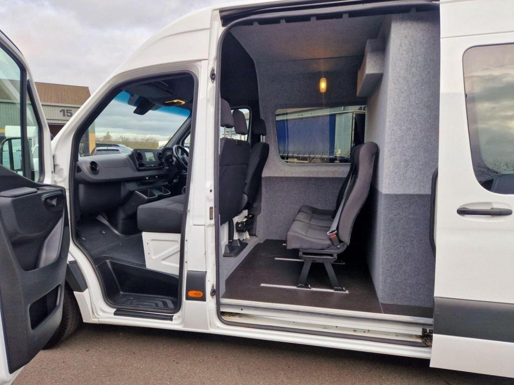 MERCEDES-BENZ SPRINTER