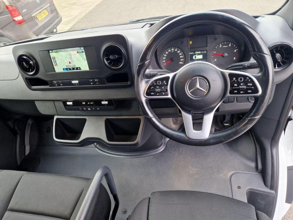 MERCEDES-BENZ SPRINTER