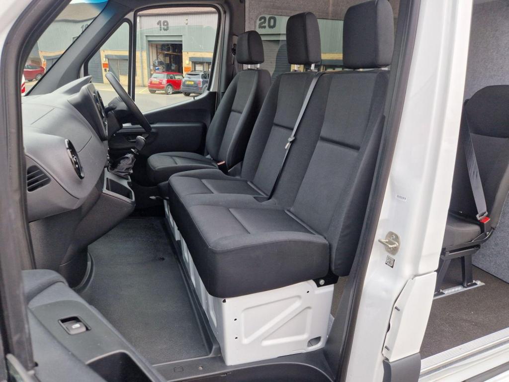 MERCEDES-BENZ SPRINTER