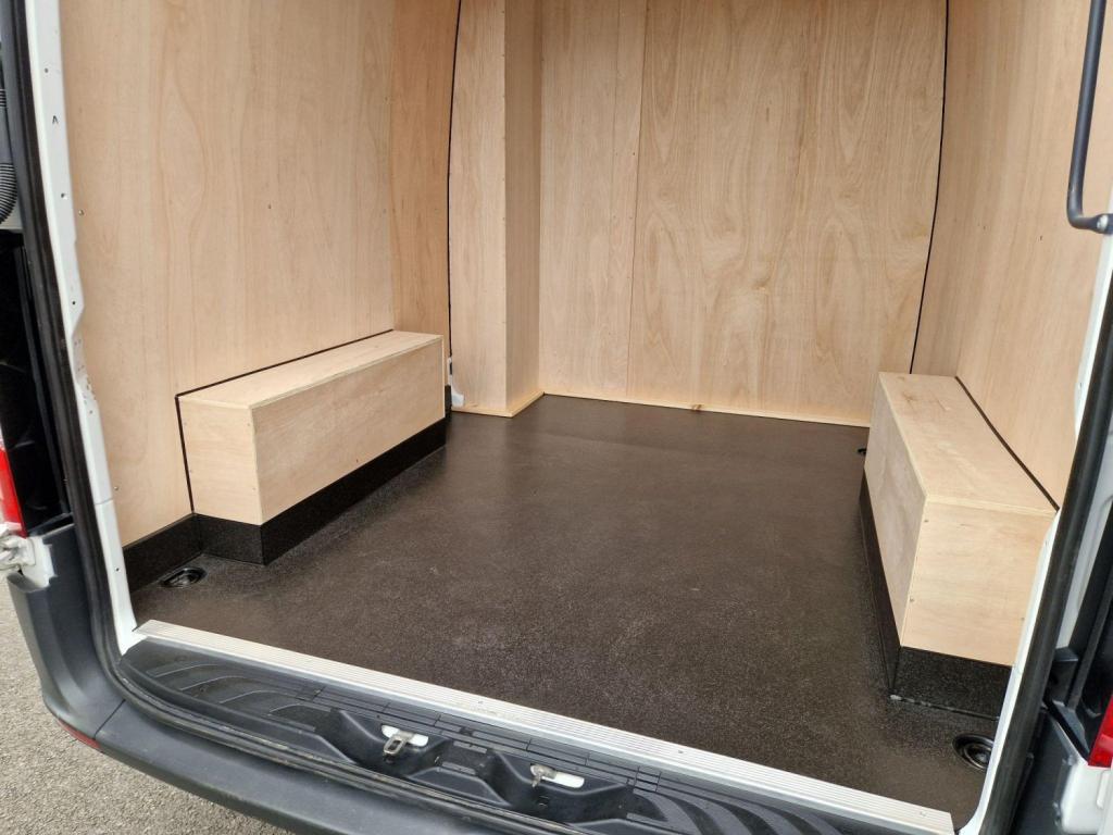 MERCEDES-BENZ SPRINTER