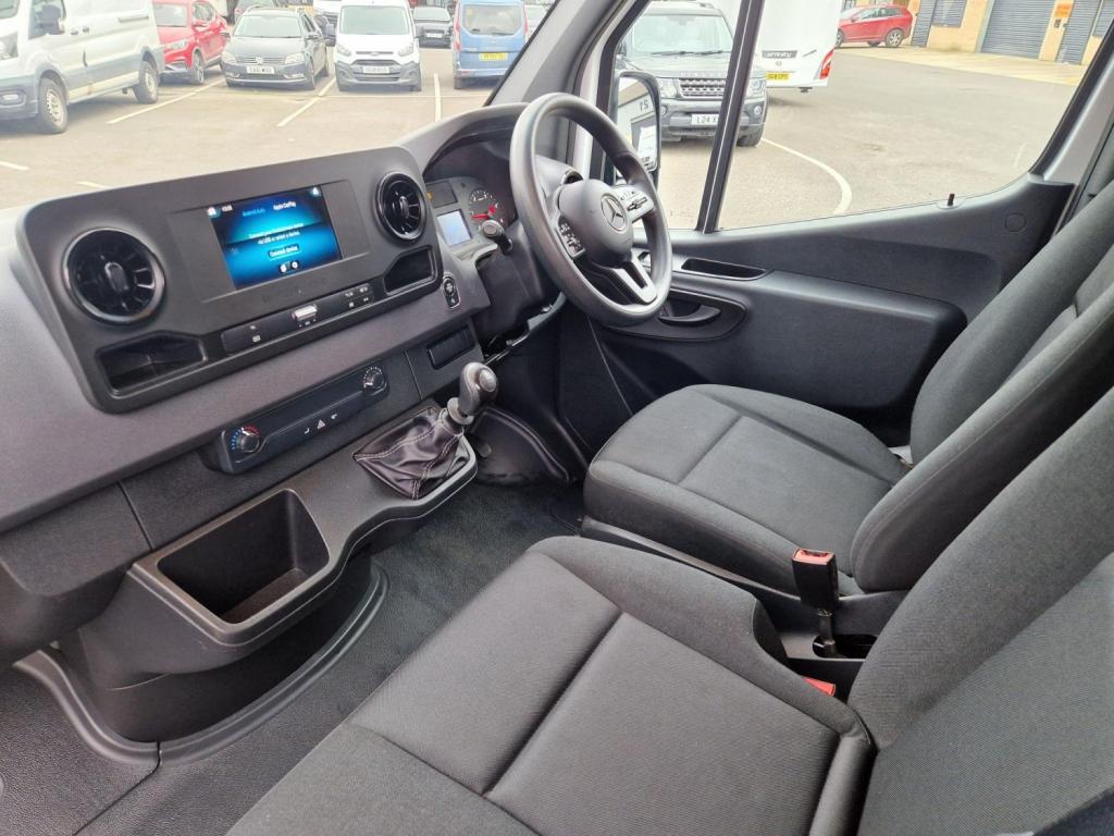 MERCEDES-BENZ SPRINTER