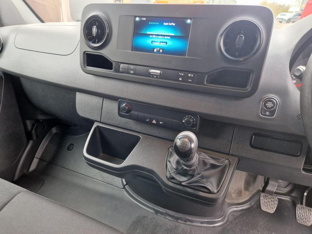 MERCEDES-BENZ SPRINTER