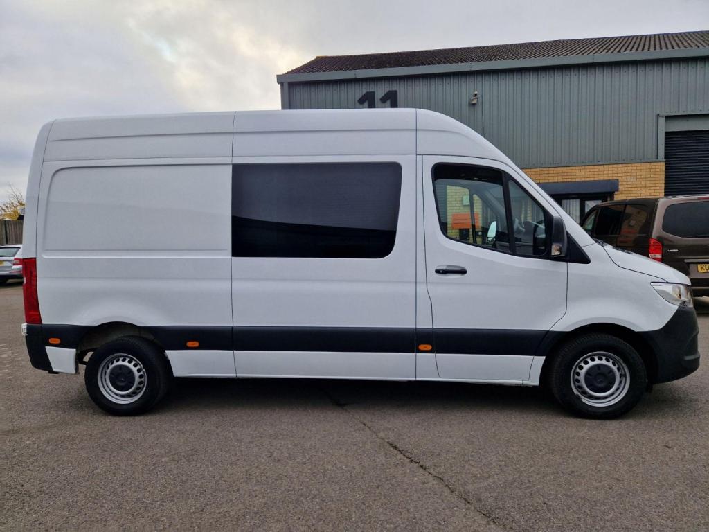 MERCEDES-BENZ SPRINTER