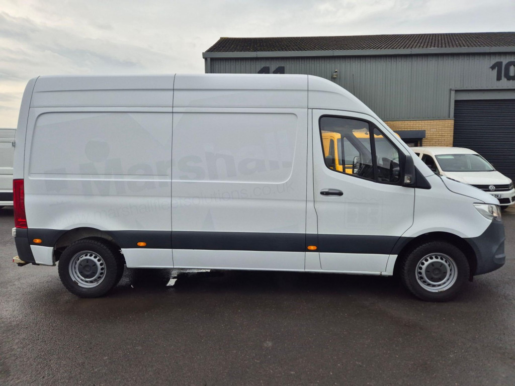 MERCEDES-BENZ SPRINTER