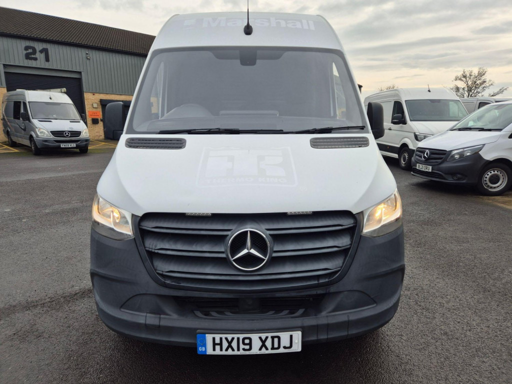 MERCEDES-BENZ SPRINTER