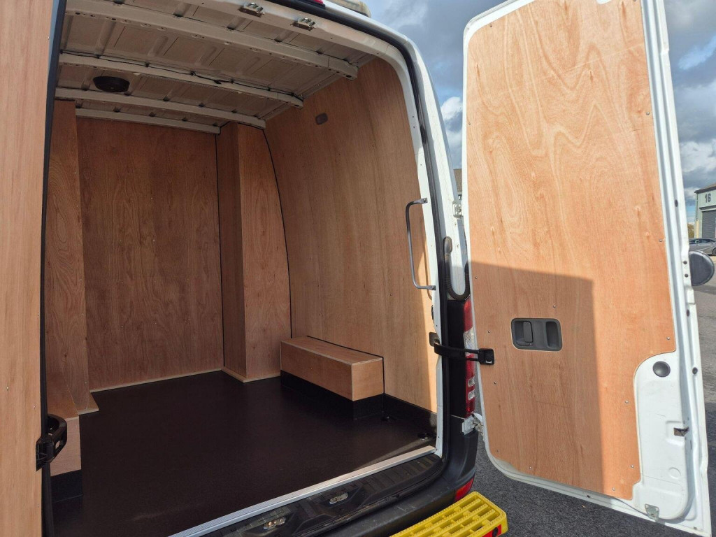 MERCEDES-BENZ SPRINTER