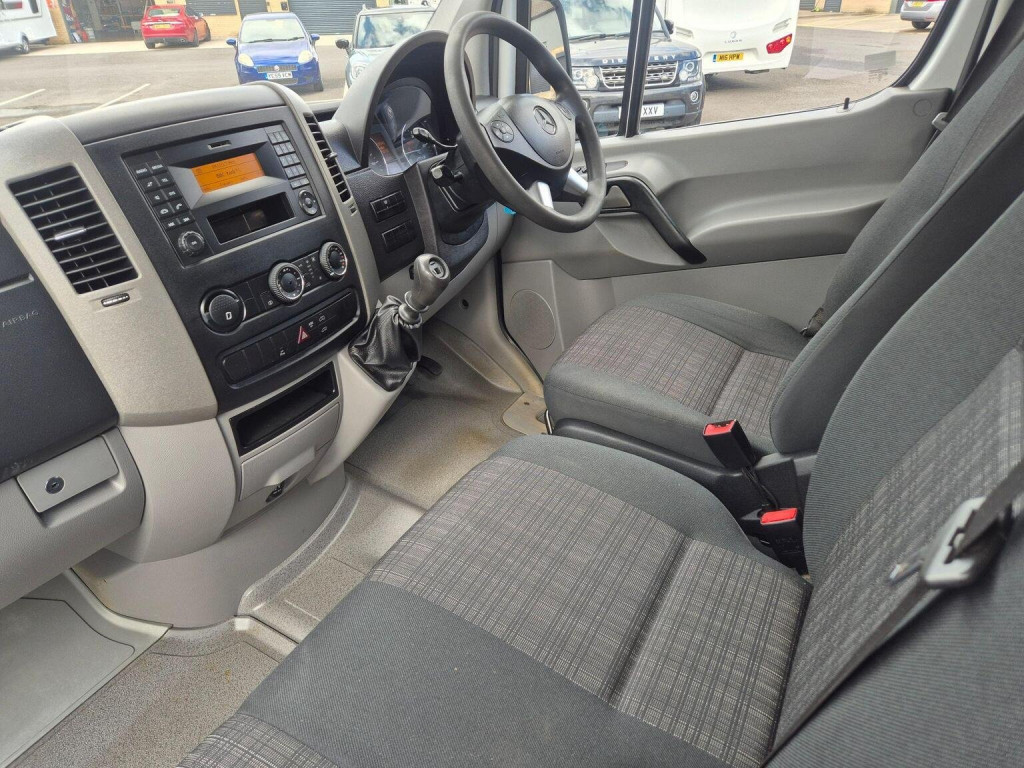 MERCEDES-BENZ SPRINTER