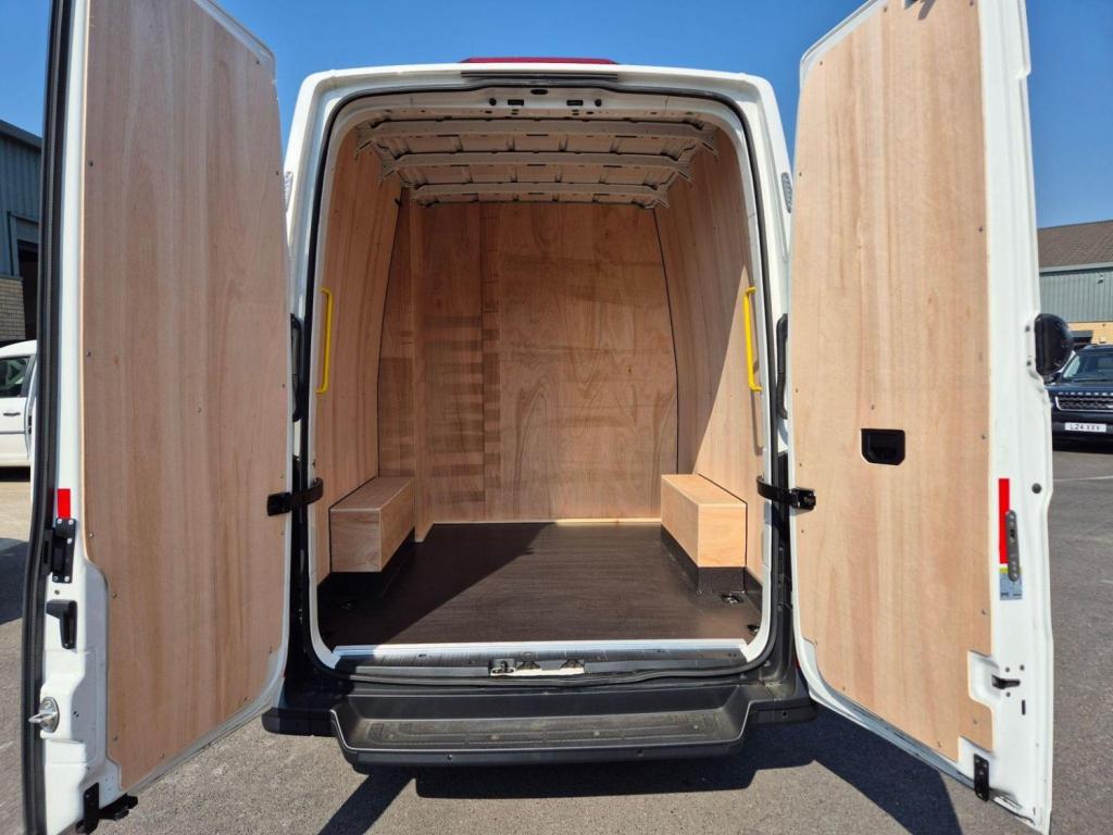 VOLKSWAGEN CRAFTER