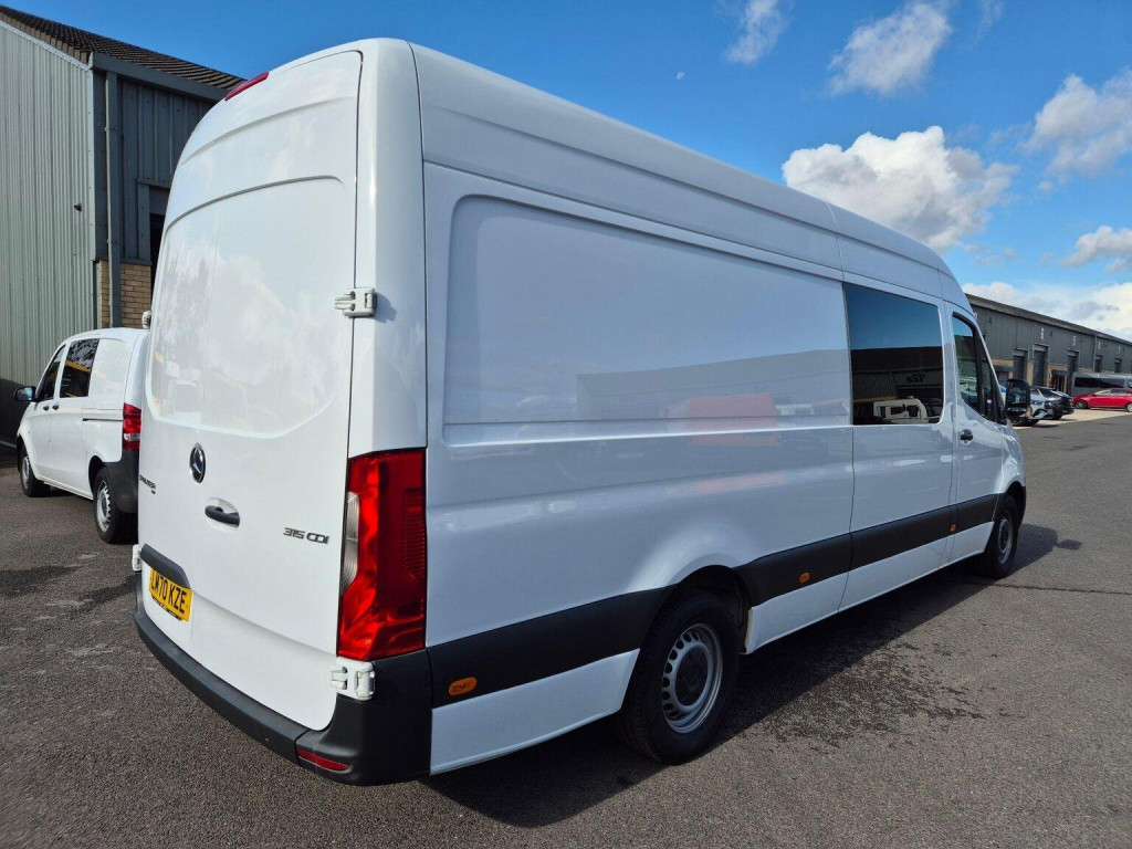 MERCEDES-BENZ SPRINTER
