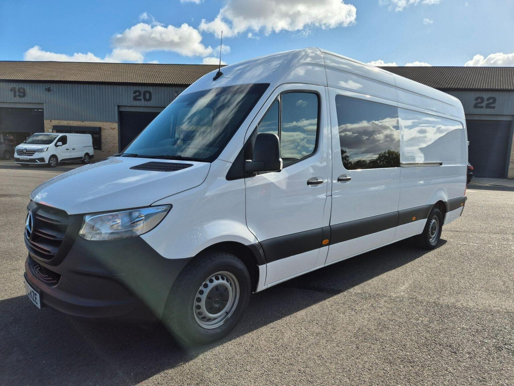 MERCEDES-BENZ SPRINTER