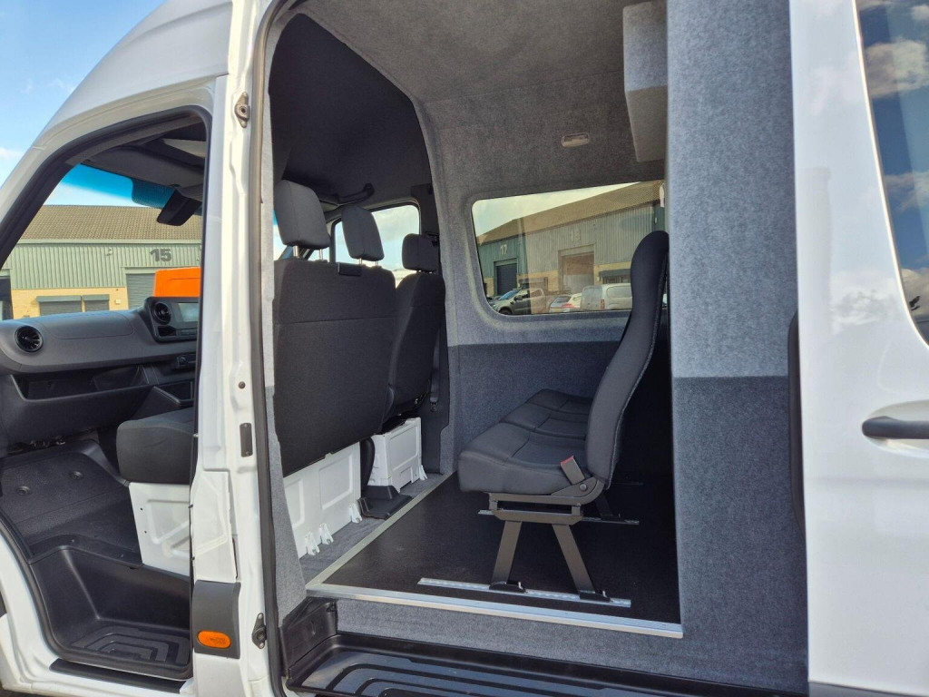 MERCEDES-BENZ SPRINTER