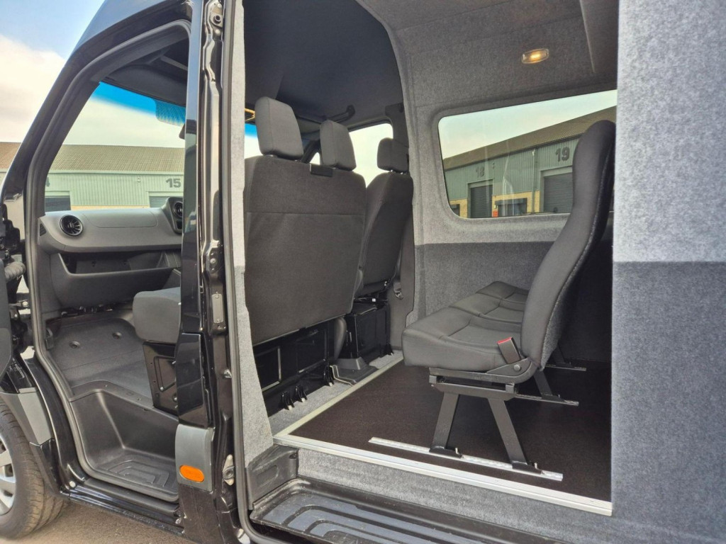 MERCEDES-BENZ SPRINTER