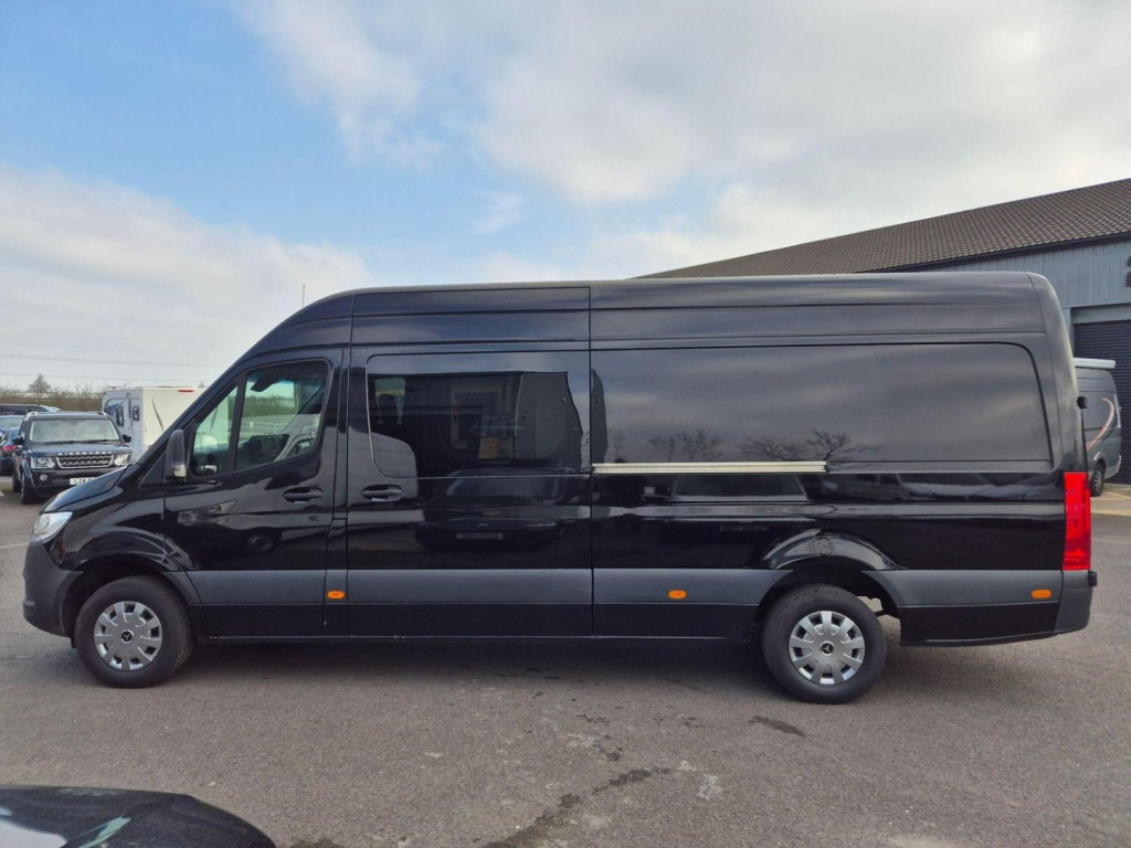 MERCEDES-BENZ SPRINTER