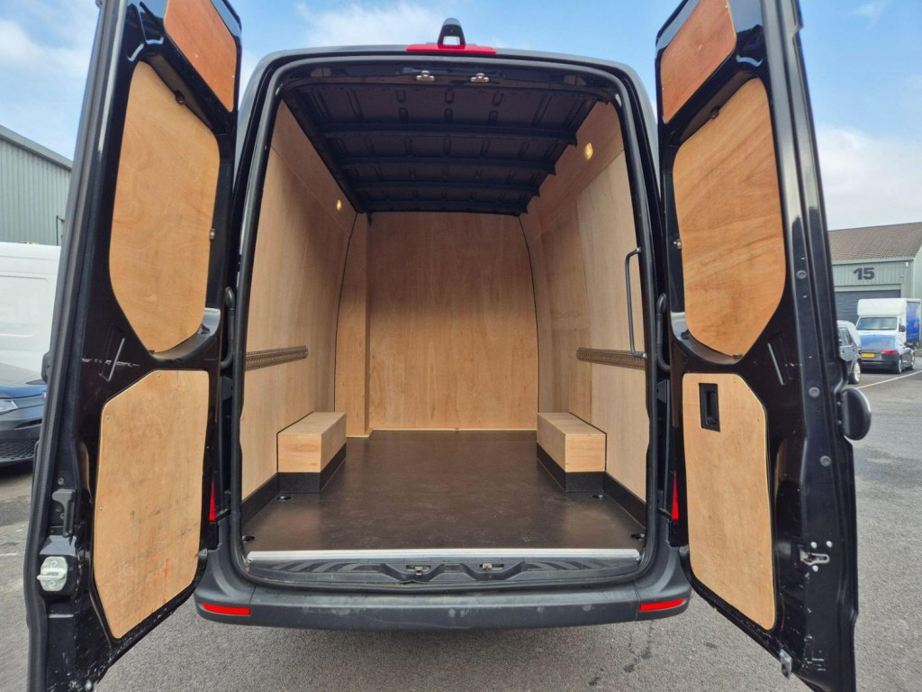 MERCEDES-BENZ SPRINTER