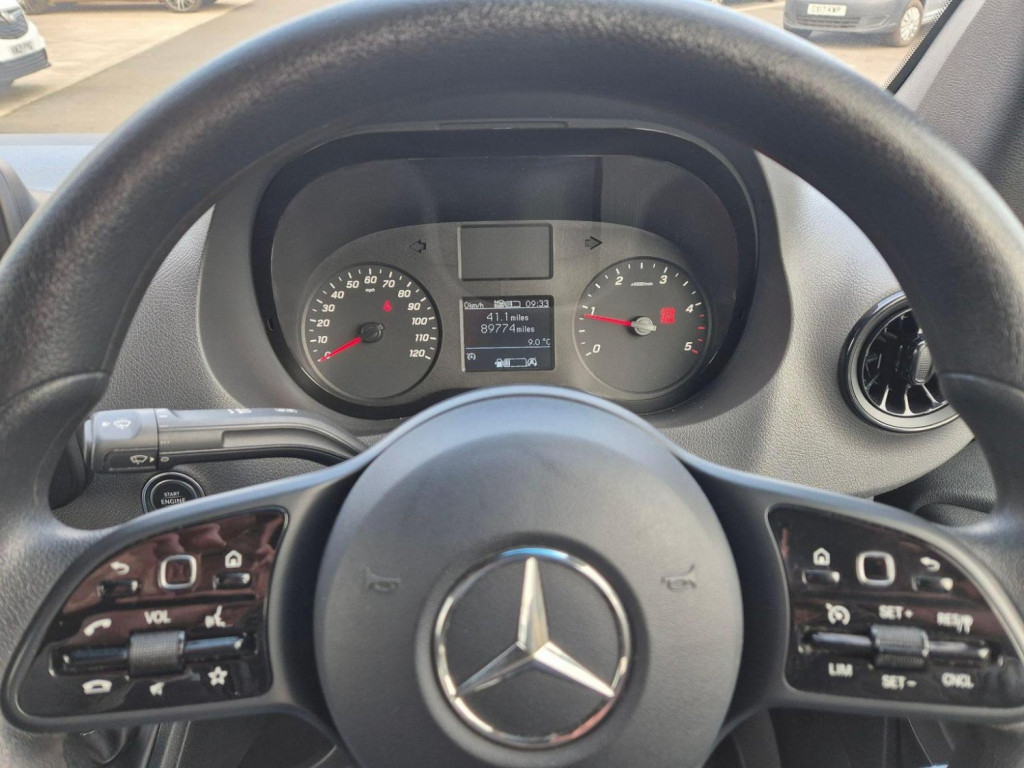 MERCEDES-BENZ SPRINTER