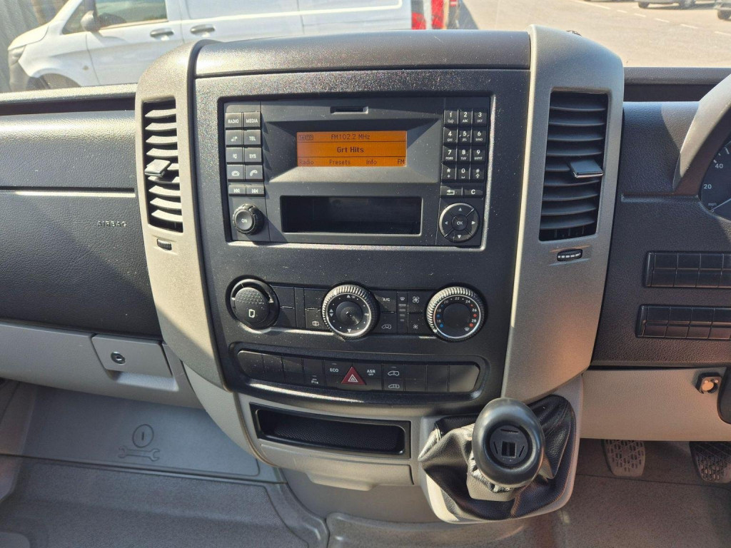 MERCEDES-BENZ SPRINTER