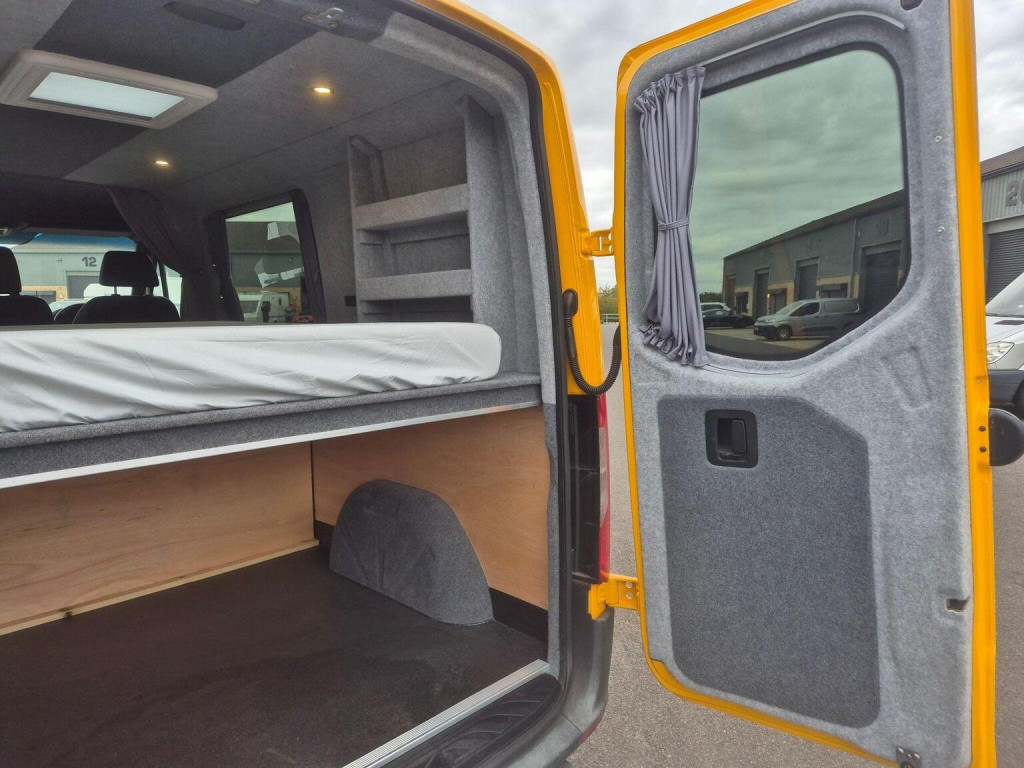 MERCEDES-BENZ SPRINTER