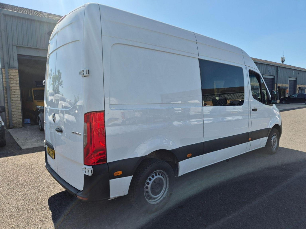 MERCEDES-BENZ SPRINTER