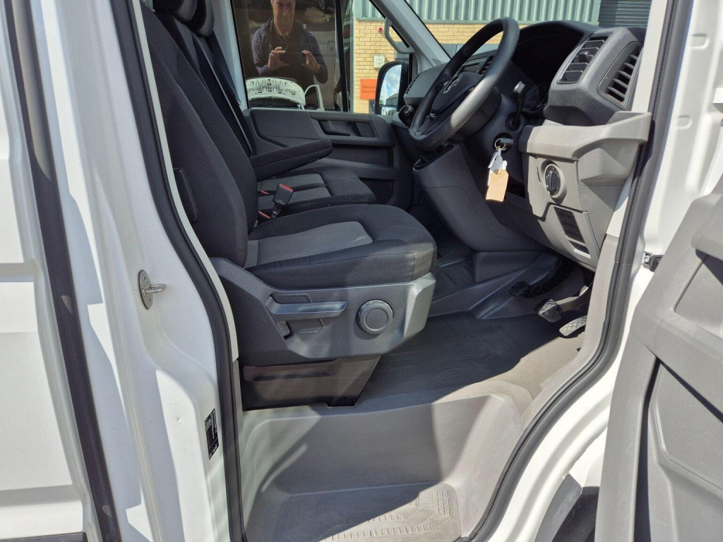 VOLKSWAGEN CRAFTER