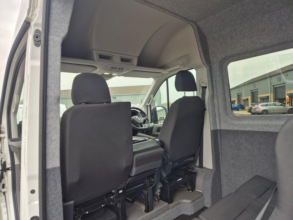 VOLKSWAGEN CRAFTER