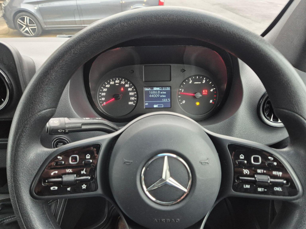 MERCEDES-BENZ SPRINTER