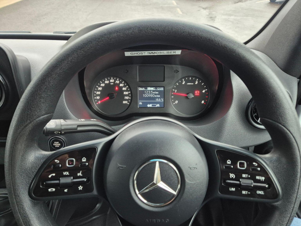 MERCEDES-BENZ SPRINTER