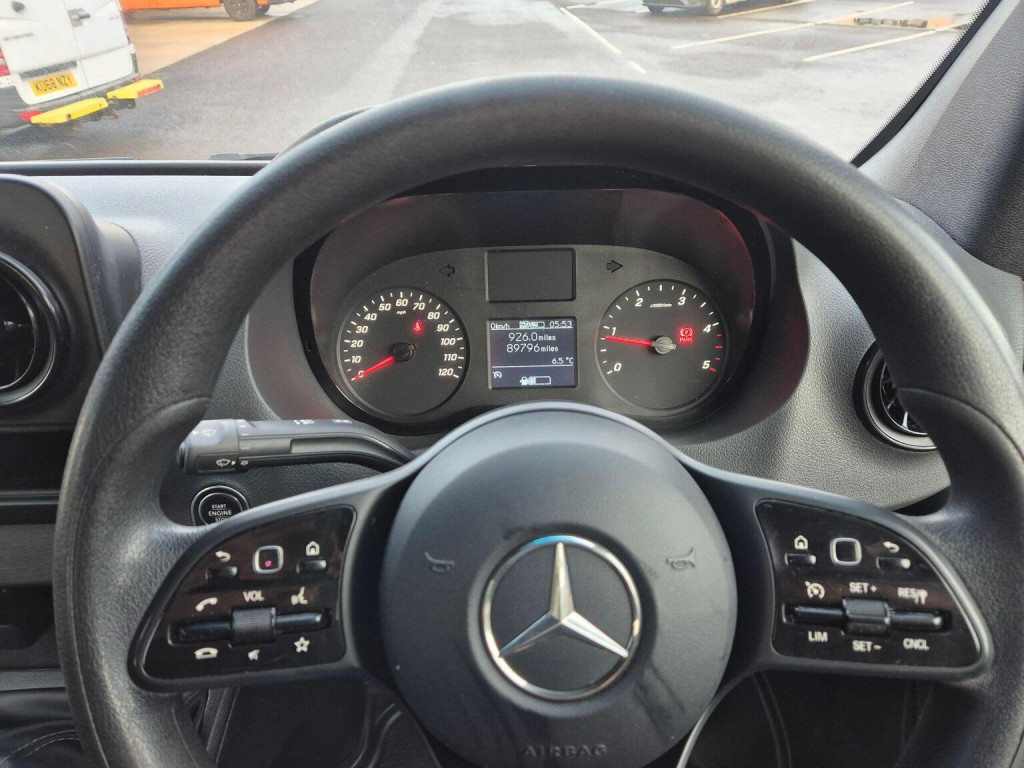 MERCEDES-BENZ SPRINTER