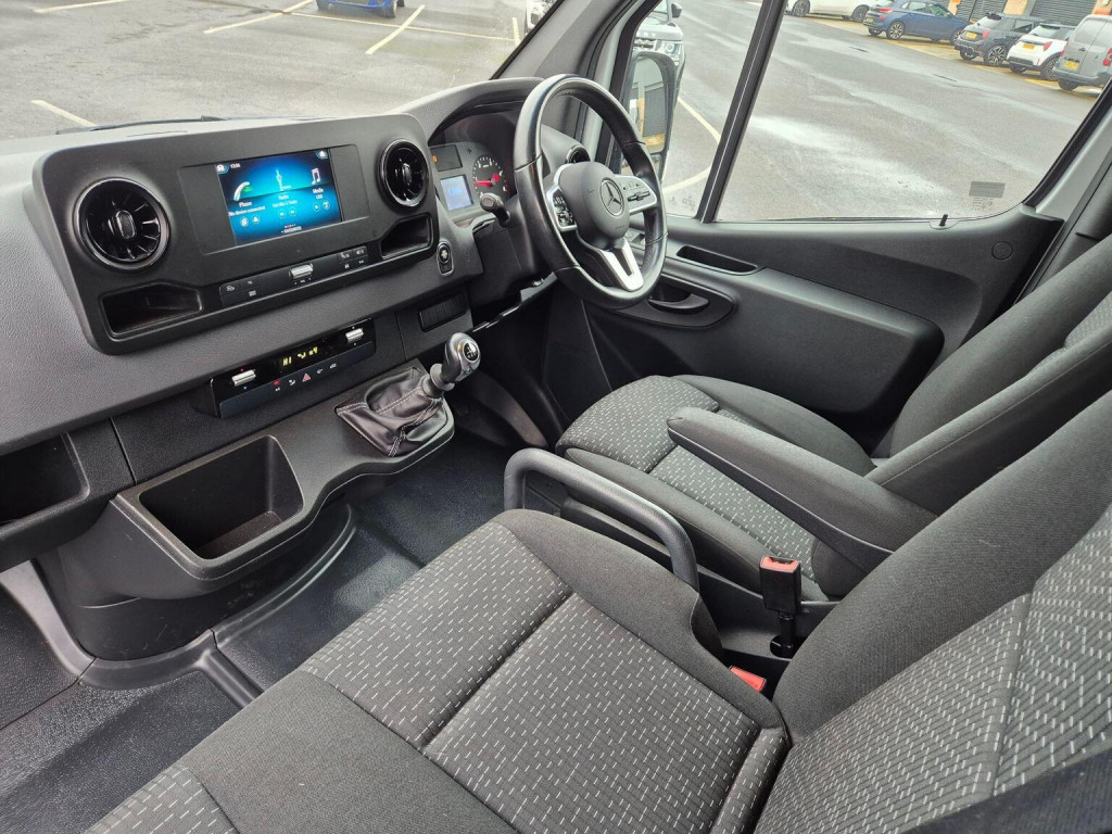 MERCEDES-BENZ SPRINTER