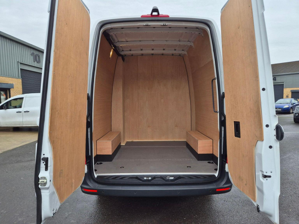 MERCEDES-BENZ SPRINTER