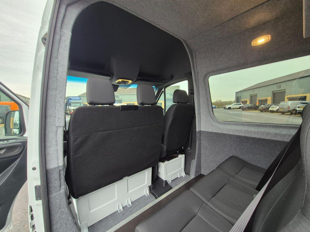 MERCEDES-BENZ SPRINTER