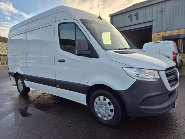 MERCEDES-BENZ SPRINTER