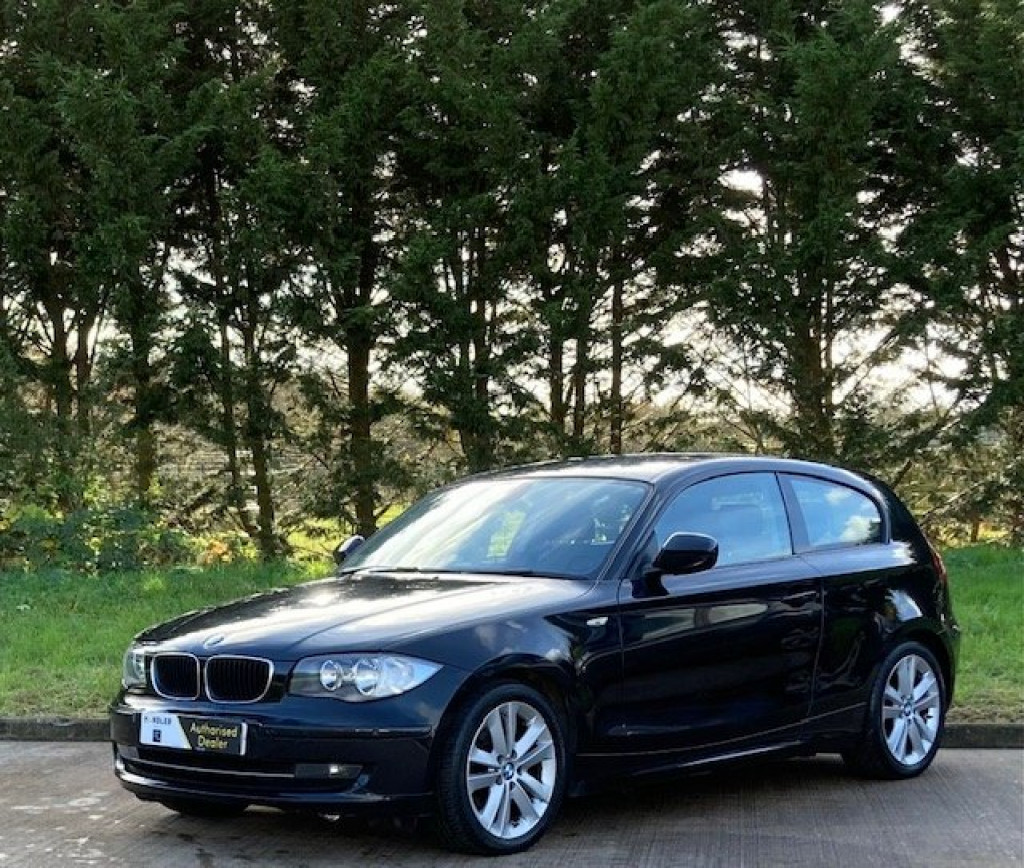 BMW 1 SERIES