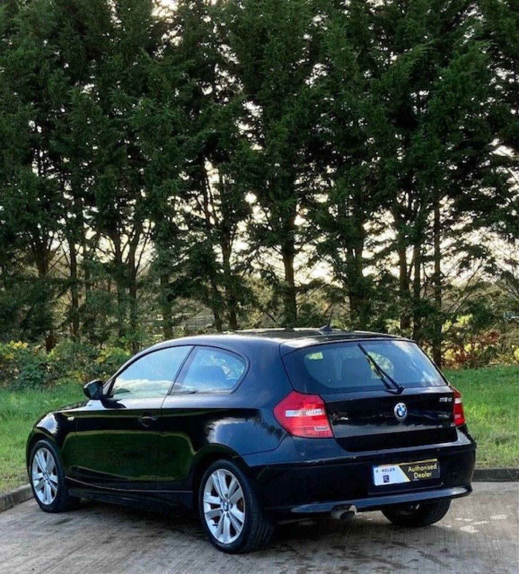 BMW 1 SERIES