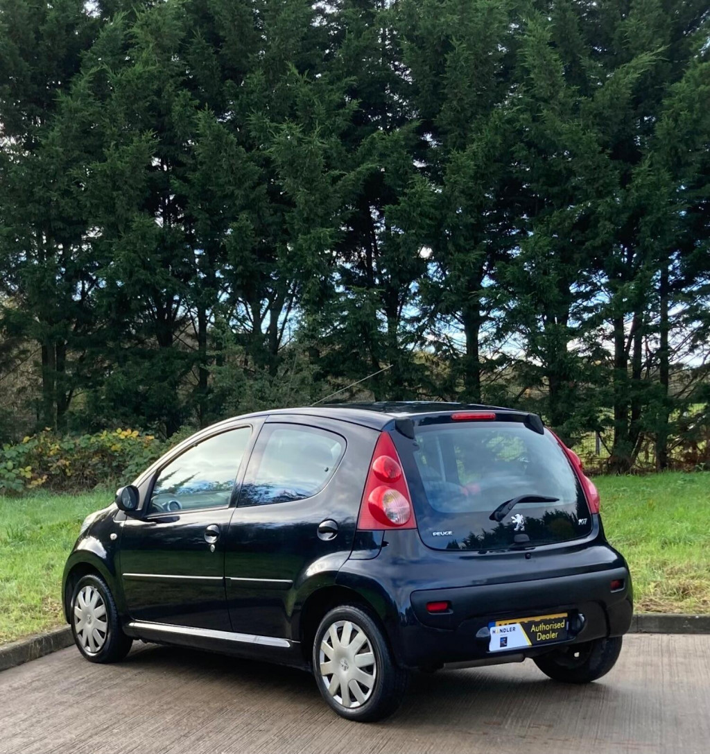 PEUGEOT 107