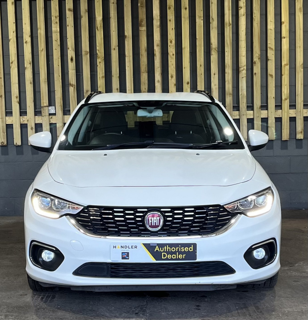 View FIAT TIPO 1.6 Tipo Station Wagon 1.6 Multijet 120hp Lounge