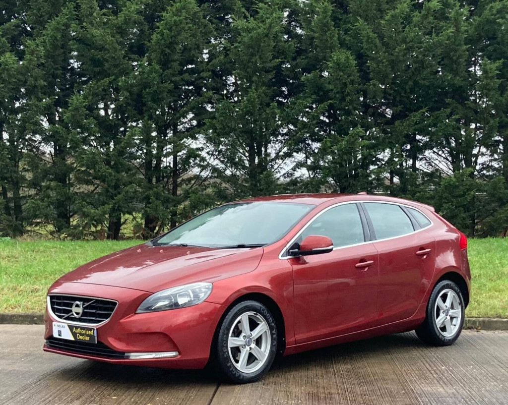 View VOLVO V40 1.6 D2 SE Nav 