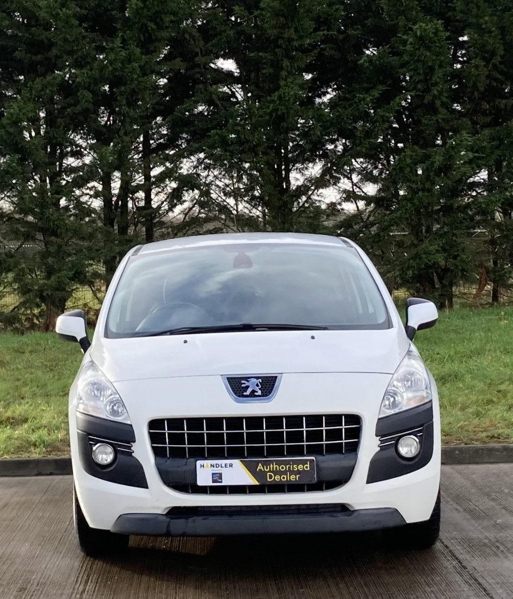 View PEUGEOT 3008 1.6 HDi Active 
