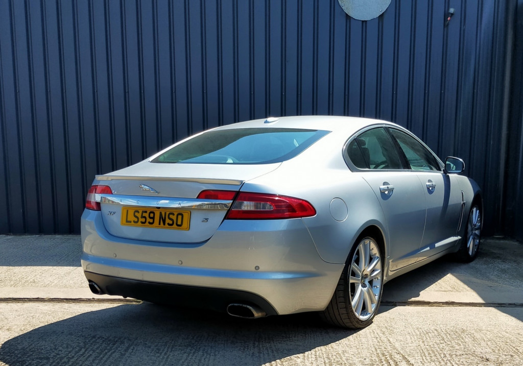 JAGUAR XF