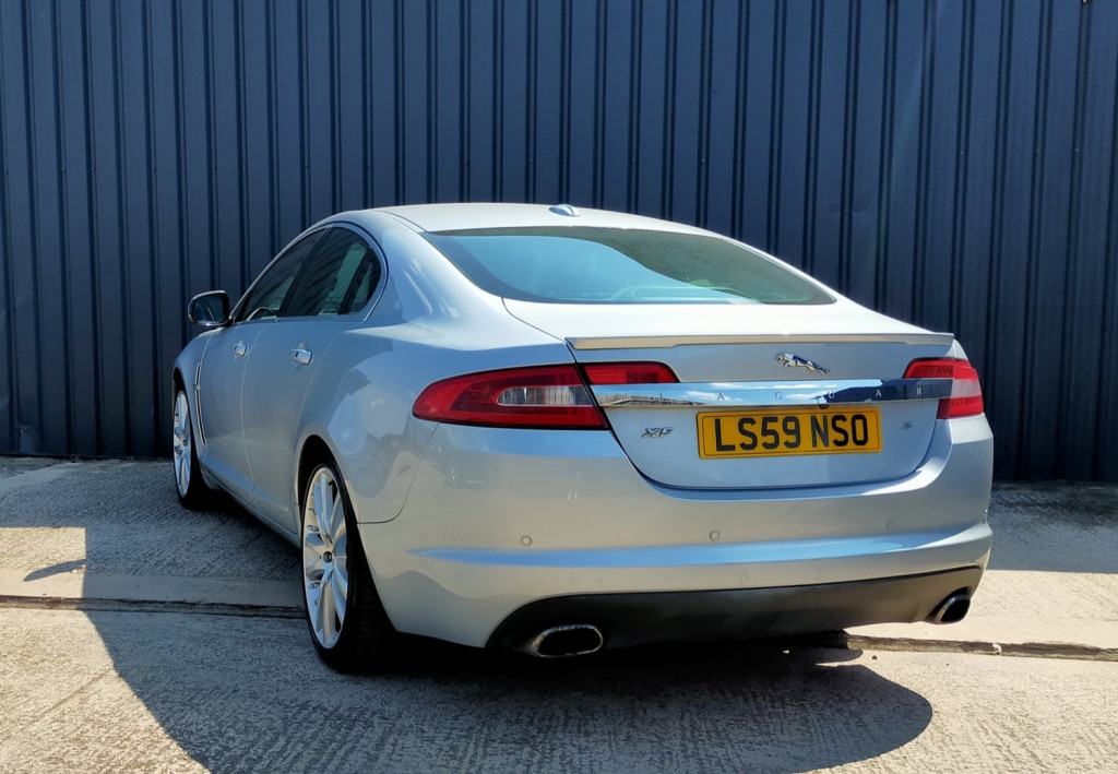 JAGUAR XF